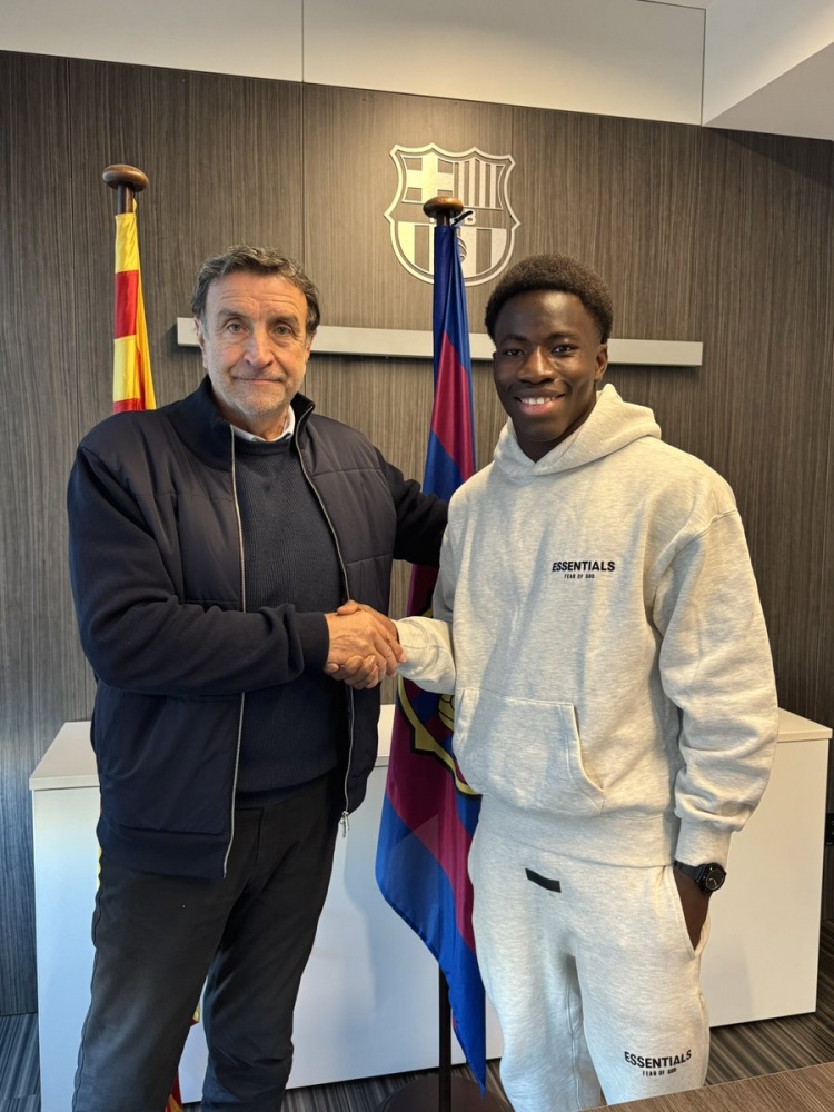 世界杯官方直播平台-巴萨官方：和15岁小将通卡拉达成续约协议，年满16岁生效